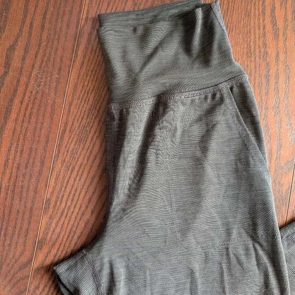 Beyond Yoga Women's Green Joggers Lounge Pants Lightweight Active Workout Casual - Picture 2 of 7